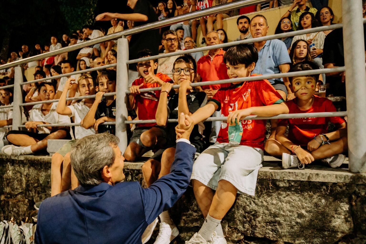 Bancadas em chamas! Emissários de Cristo e FC Gandarela são os novos soberanos do futsal em Celorico – Primeiro Minuto Bancadas em chamas! Emissários de Cristo e FC Gandarela são os novos soberanos do futsal em Celorico - Primeiro Minuto