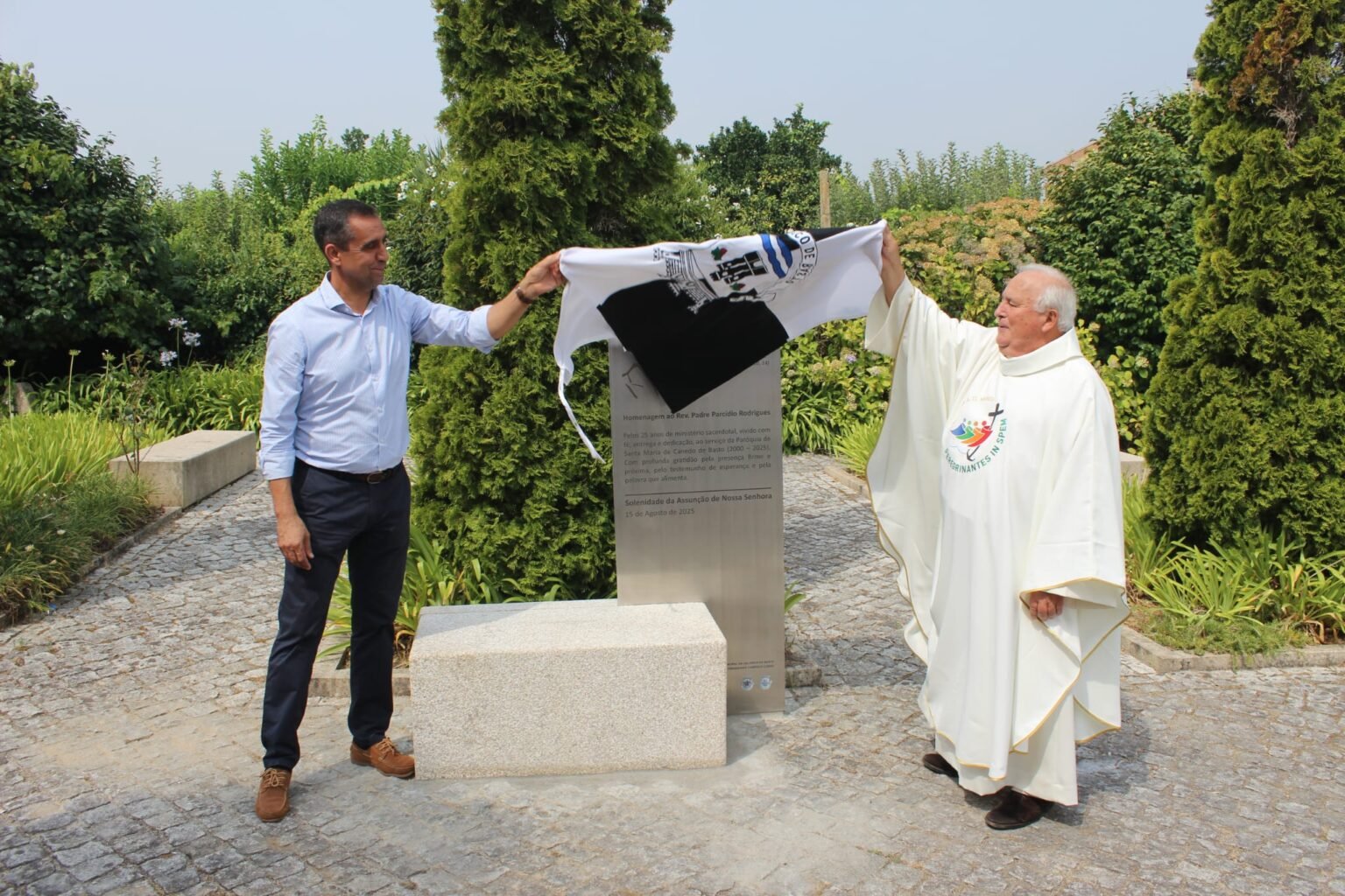Santa Maria de Canedo celebra 25 anos de dedicação ao Padre Parcídio