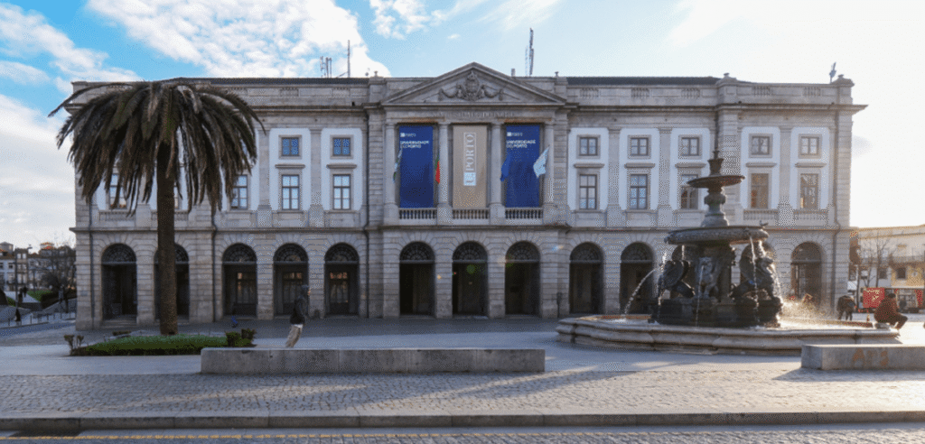 O Curso com a Média Mais Alta no Porto: Confira o Top 10!