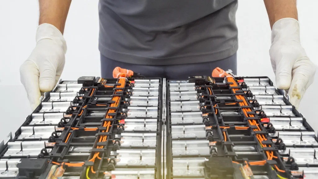 Como a reciclagem de baterias ‘mortas’ pode economizar bilhões e reduzir a poluição Como a reciclagem de baterias 'mortas' pode economizar bilhões e reduzir a poluição