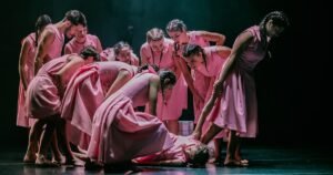 Atração "GINECEU" brilha no cenário do Cine-Teatro Amarante
