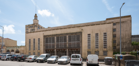 Cineteatro com 75 anos de história: visita gratuita no Porto