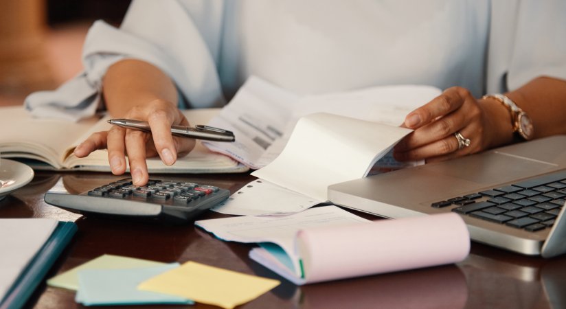 Patrões Buscam Regime Especial para Microempresas e Isenção de Impostos nas Horas Extras Patrões Buscam Regime Especial para Microempresas e Isenção de Impostos nas Horas Extras