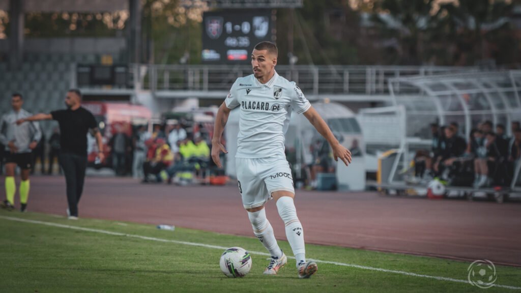 João Mendes Analisa o Início do Vitória SC: «O Grupo Vai Responder e Melhorar, Com Certeza»