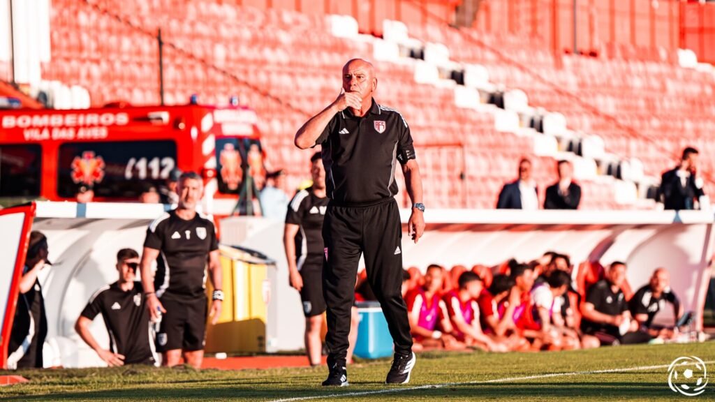 José Mota Demitido do AVS SAD: Primeira Chicotada da Primeira Liga José Mota despedido do AVS SAD: Primeira chicotada da Liga Portugal