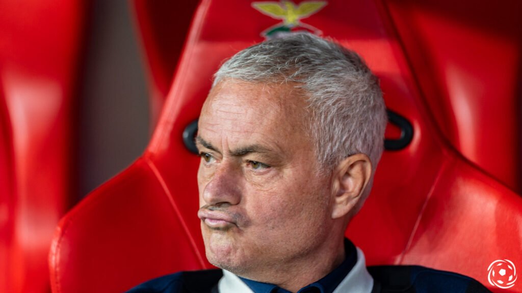 Nuno Espírito Santo une-se a grupo de treinadores portugueses desempregados com José Mourinho e Sérgio Conceição