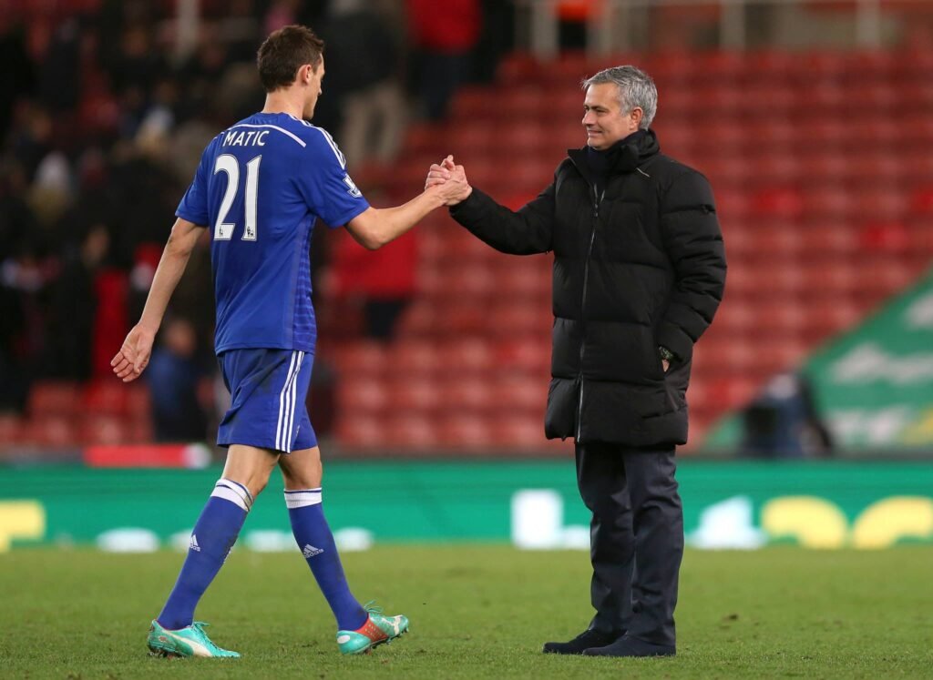 Nemanja Matic: “Às vezes é muito difícil trabalhar com Mourinho Nemanja Matic: "Trabalhar com Mourinho às vezes é muito difícil