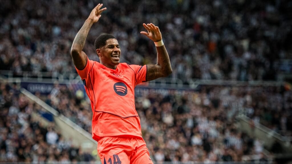 Hansi Flick aplica punição rigorosa a Marcus Rashford: entenda o motivo