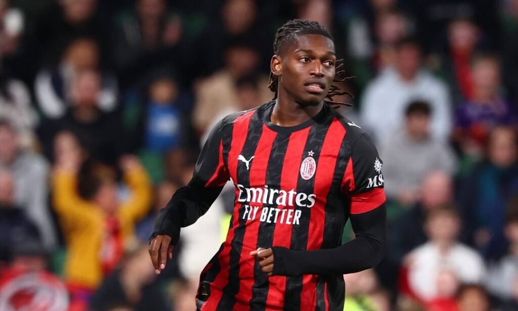 Benfica Quebra Promessa com Rafael Leão: «Uma Semana Depois, Comecei a Chorar» Benfica Quebra Promessa com Rafael Leão: «Uma Semana Depois, Comecei a Chorar»