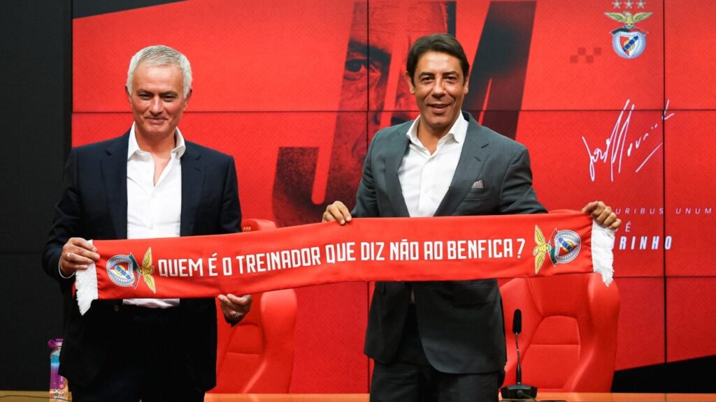 Jornalista Turco Critica José Mourinho: “Orgulha-se de Treinar Clubes de Alto Nível Jornalista Turco Critica José Mourinho: "Orgulha-se de Treinar Clubes de Alto Nível