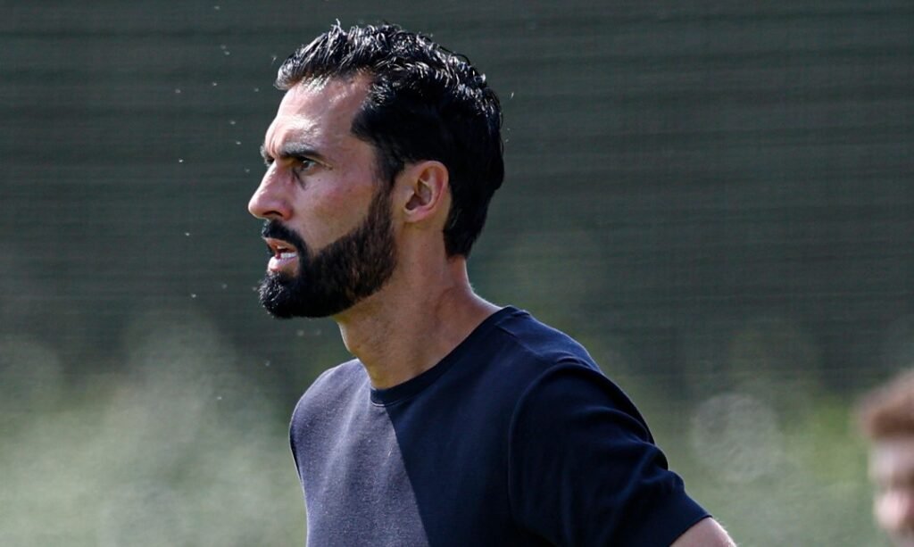 Real Madrid em alta tensão com a Federação Espanhola: equipa B adia jogo, mas enfrenta 2 partidas em 3 dias Real Madrid em alta tensão com a Federação Espanhola: equipa B adia jogo, mas enfrenta 2 partidas em 3 dias