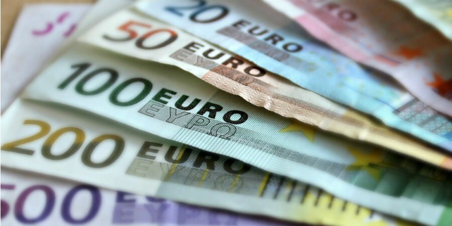 Pagamentos ultrapassam 9.000 milhões de euros, superando 40% da dotação Pagamentos ultrapassam 9.000 milhões de euros, superando 40% da dotação
