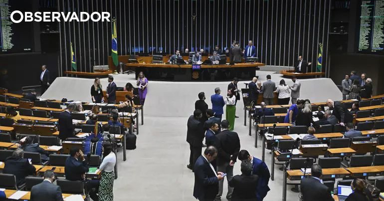 Avança no Parlamento do Brasil o Projeto de Anistia aos Condenados por Golpe Avança no Parlamento do Brasil o Projeto de Anistia aos Condenados por Golpe