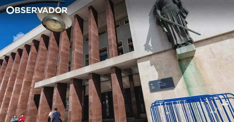 Homem julgado à porta fechada por raptar e violar cunhada em Ovar Homem julgado à porta fechada por raptar e violar cunhada em Ovar