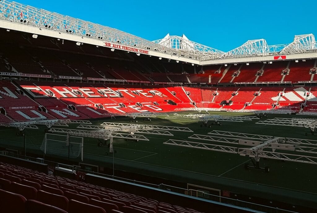 Manchester United prepara novo estádio de 2 bilhões de euros e planeja demolir Old Trafford Manchester United prepara novo estádio de 2 bilhões de euros e planeja demolir Old Trafford