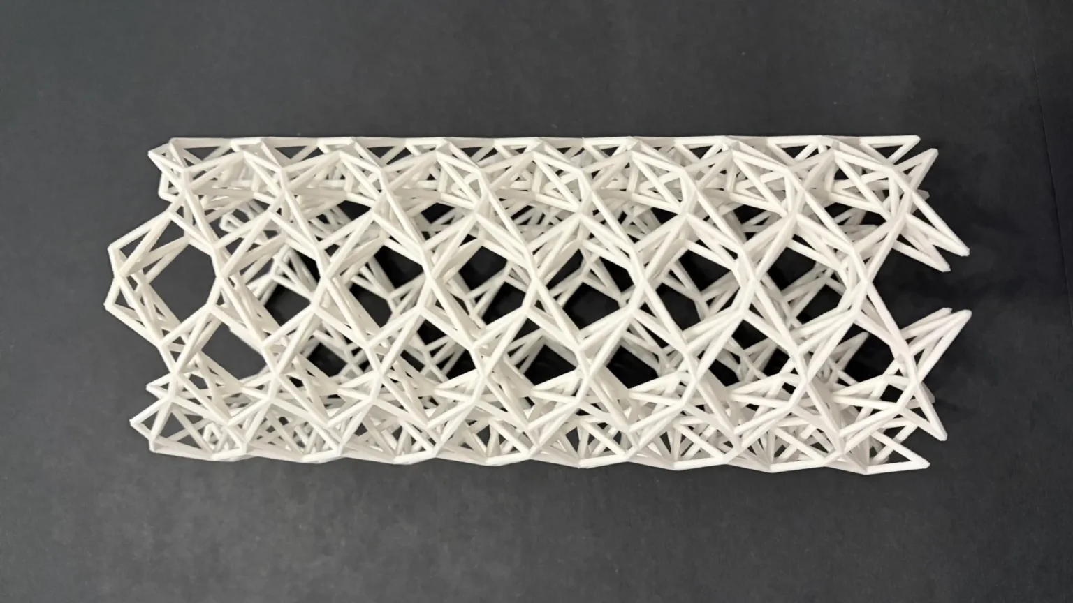 Cientistas 3D imprimem materiais que anulam vibrações completamente Cientistas 3D imprimem materiais que anulam vibrações completamente