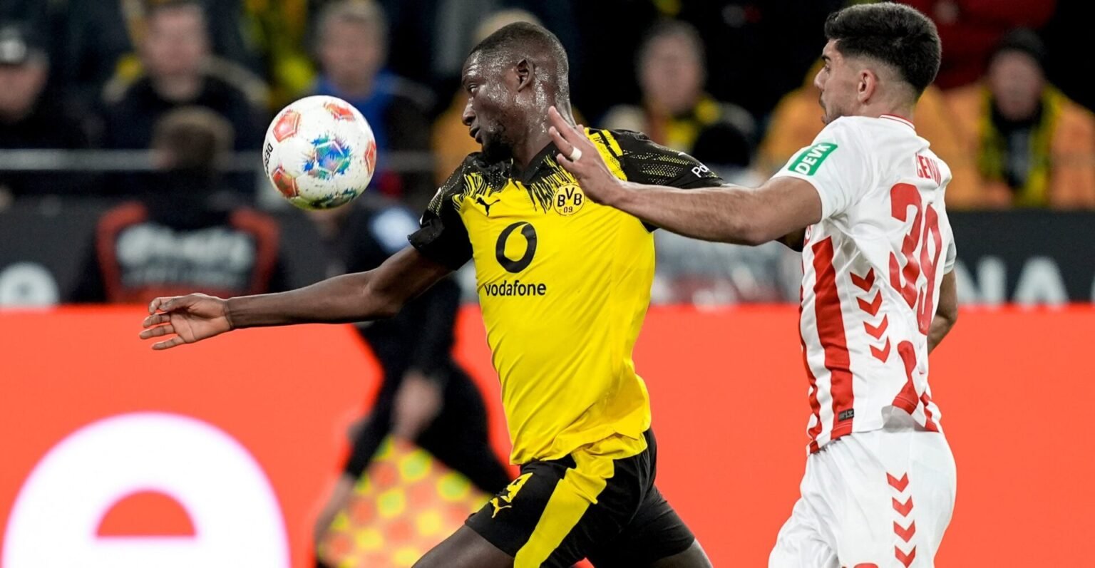 Borussia Dortmund retoma as vitórias na Bundesliga Borussia Dortmund retoma as vitórias na Bundesliga