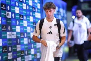 João Félix marca de cabeça e coloca o Al Nassr em vantagem na Arábia Saudita