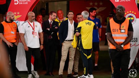 Rui Costa responde sobre a má construção do plantel do Benfica: 'Disso falaremos internamente'