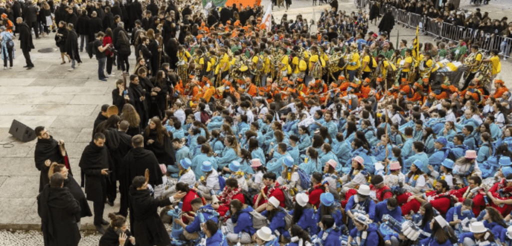 Cortejo da Latada toma conta das ruas do Porto: trânsito afetado neste domingo Cortejo da Latada toma conta das ruas do Porto: trânsito afetado neste domingo