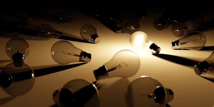 Portugueses pagam mais pela luz sem entender o porquê: a resposta é simples Portugueses pagam mais pela luz sem entender o porquê: a resposta é simples