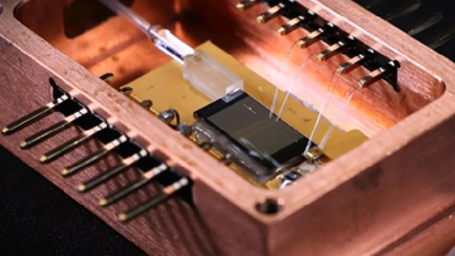Este minúsculo laser pode transformar nossa maneira de ver e sentir o mundo Este minúsculo laser pode transformar nossa maneira de ver e sentir o mundo