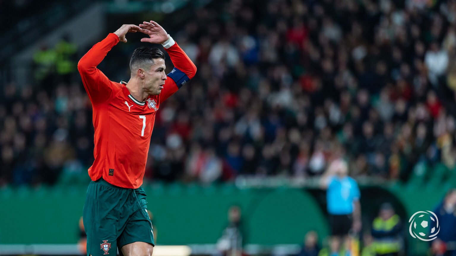 Cristiano Ronaldo reage à conquista do Mundial Sub-17 por Portugal: «Gigantes»