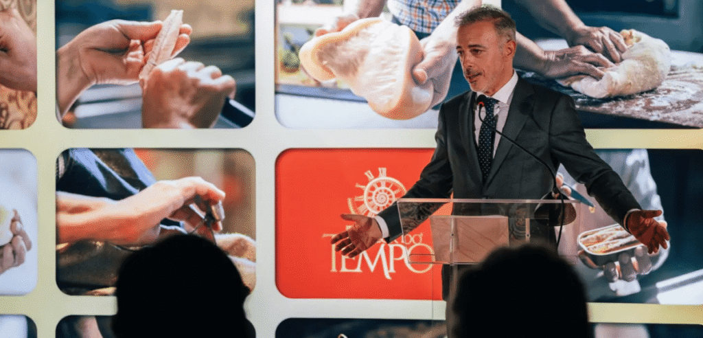 Novo Espaço Cultural Inaugurado em Rua Movimentada do Porto