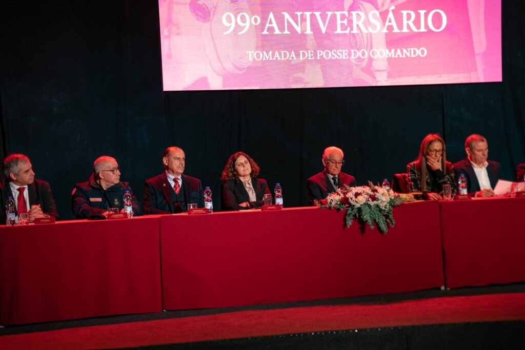 Bombeiros Volunt&aacute;rios Celoricenses celebram 99.&ordm; anivers&aacute;rio e empossam novo comando