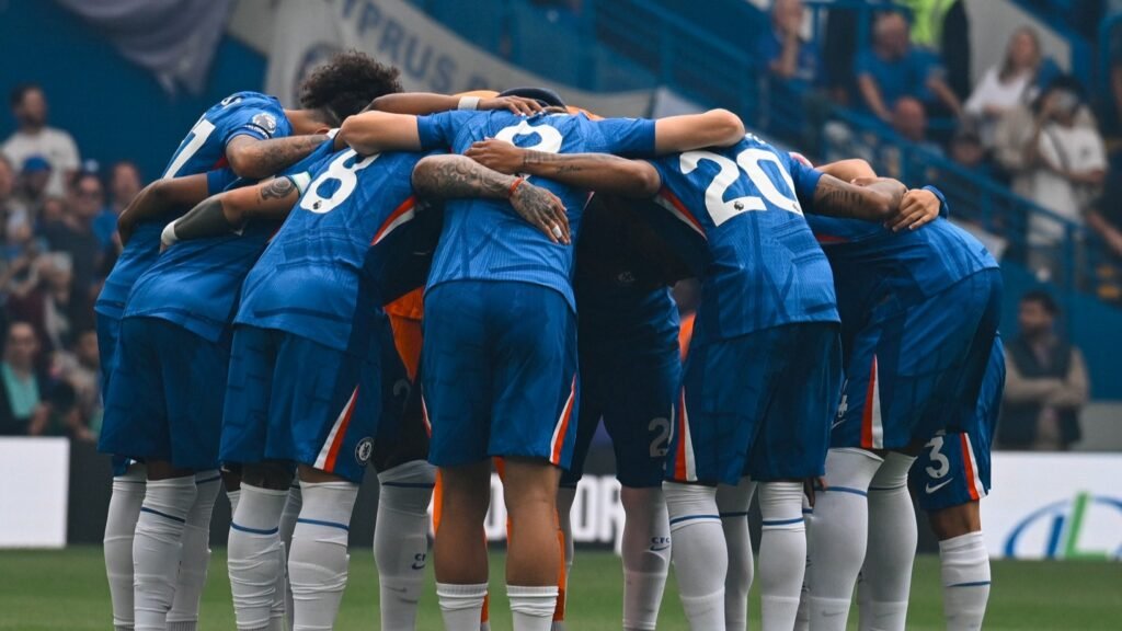 Lyon de Paulo Fonseca interessado na defesa do Chelsea Lyon de Paulo Fonseca interessado na defesa do Chelsea