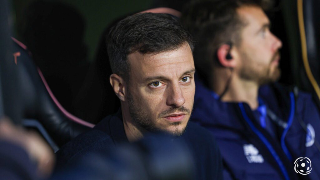 Martín Anselmi lidera lista de 7 candidatos para assumir o Botafogo