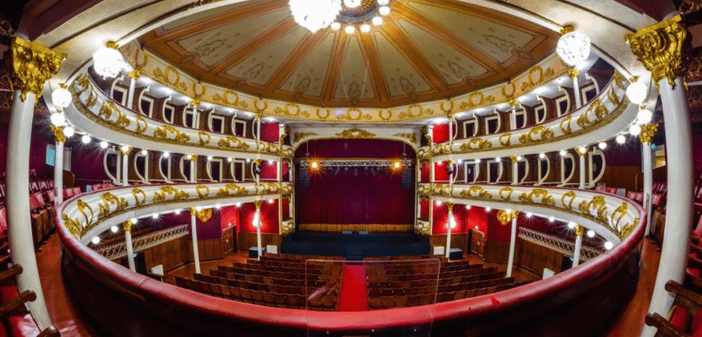 3 Espetáculos Imperdíveis no Teatro Sá da Bandeira em Dezembro