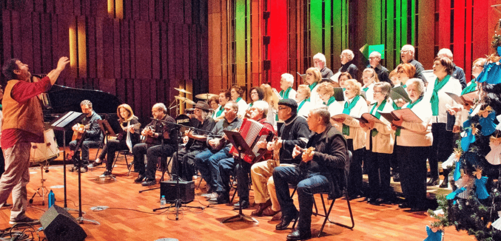 Mercado de Natal: Música e a Magia do Natal no Via Catarina Mercado de Natal: Música e a "Magia" do Natal no Via Catarina