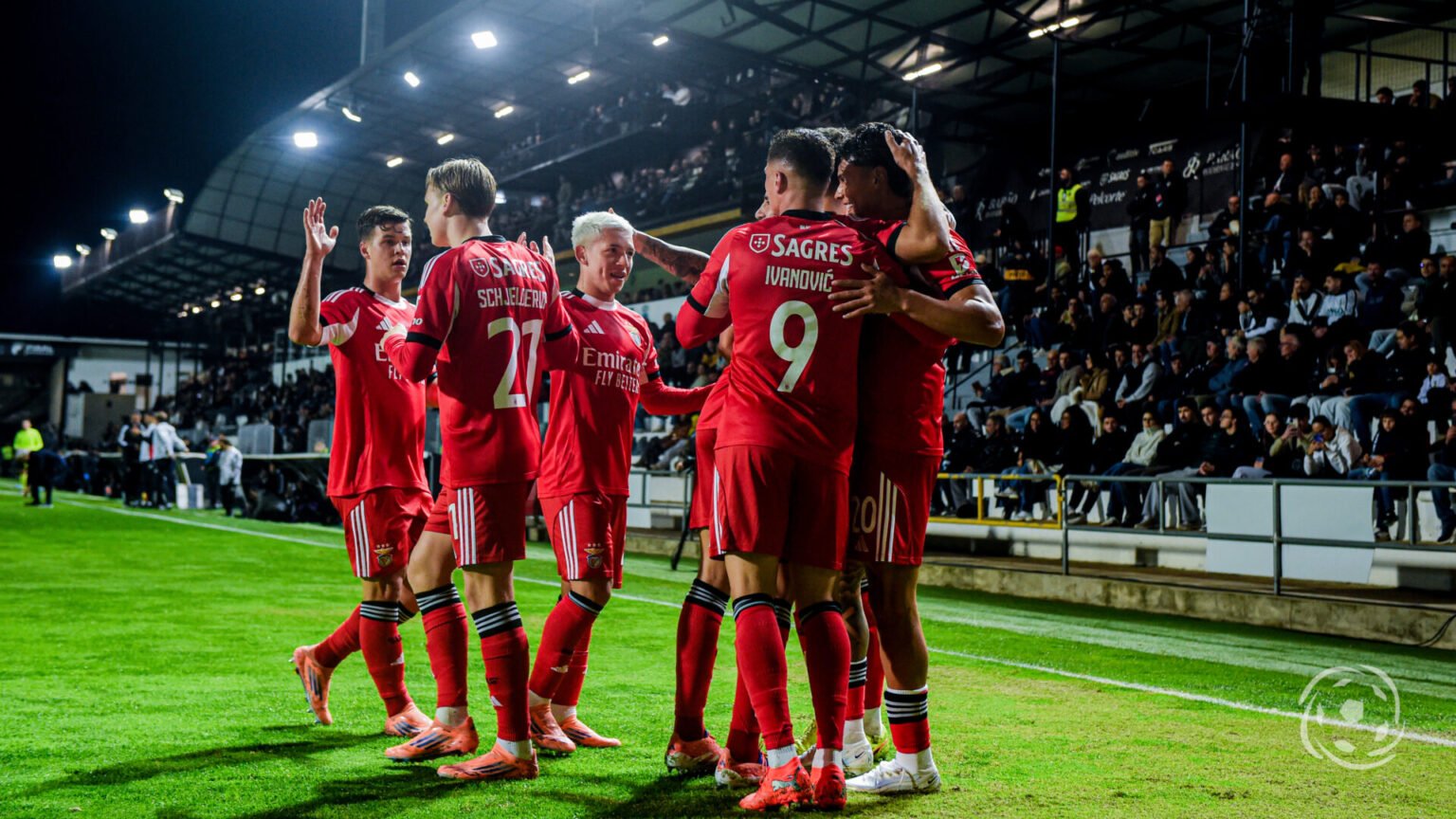 Benfica avança para os quartos de final da Taça de Portugal ao eliminar o Farense Benfica avança para os quartos de final da Taça de Portugal ao eliminar o Farense