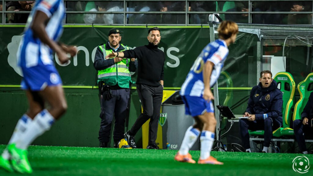 FC Porto: Francesco Farioli elogia comportamento do Tondela e parabeniza Bacci