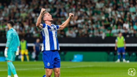 Francesco Farioli confirma pior cenário para Luuk de Jong