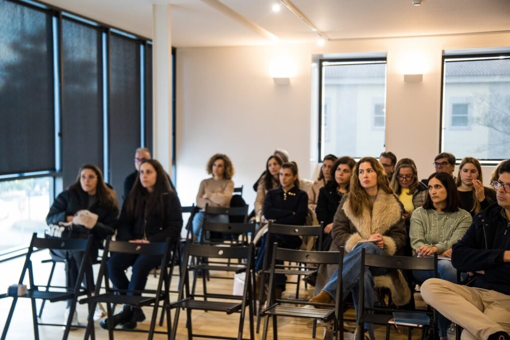 Celorico estratégias inovadoras para educadores e especialistas na prevenção de hábitos prejudiciais e dependências em adolescentes