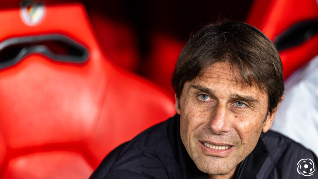 Mercado de inverno do Nápoles em pausa à espera de decisão do Benfica sobre Lorenzo Lucca