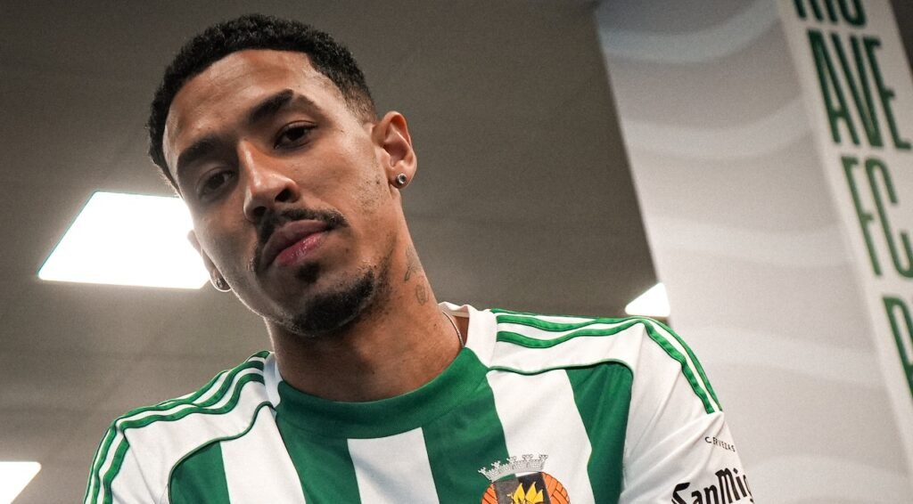 Rio Ave contrata Diogo Bezerra