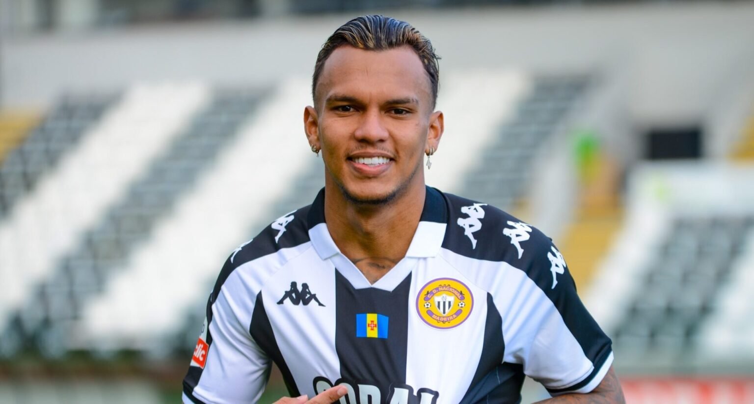 Gabriel Veron deixa o FC Porto e assina pelo Nacional da Madeira