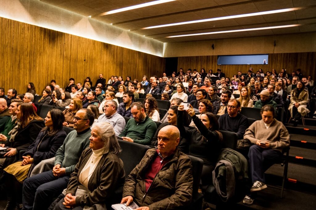 &ldquo;O Fim da Primavera&rdquo; apresentado com casa cheia no Centro Cultural de Celorico de Basto.