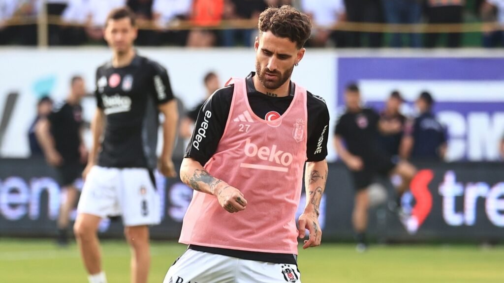 Rafa Silva fora do jogo contra o Besiktas; Benfica continua interessado no avançado português