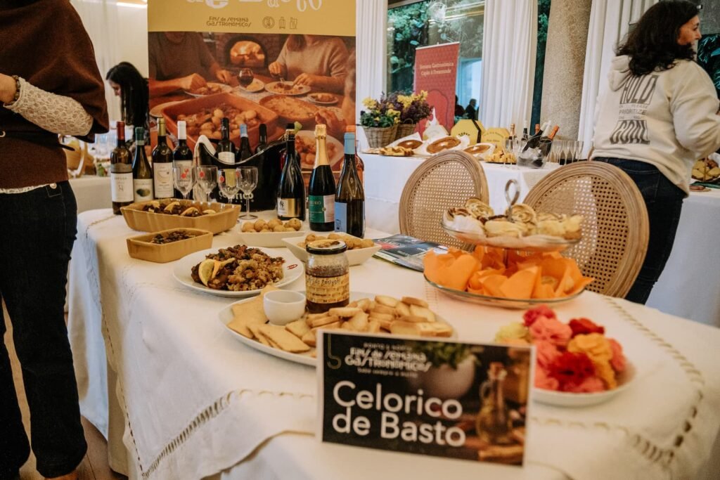 Cabrito no forno, bolinhos de bacalhau e vinho verde Celorico foi &ldquo;servir&rdquo; tradi&ccedil;&atilde;o a Barcelos