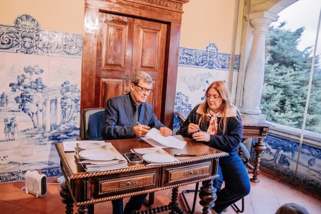 C&acirc;mara assinou contratos-programa e tem obras previstas para campos e pavilh&atilde;o gimnodesportivo.