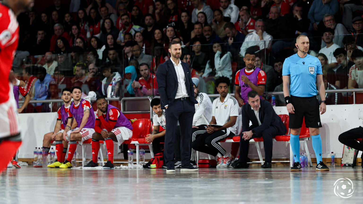 Um Jogo Magnífico: Benfica Brilha na Vitória sobre o Sporting "Um Jogo Magnífico: Benfica Brilha na Vitória sobre o Sporting"