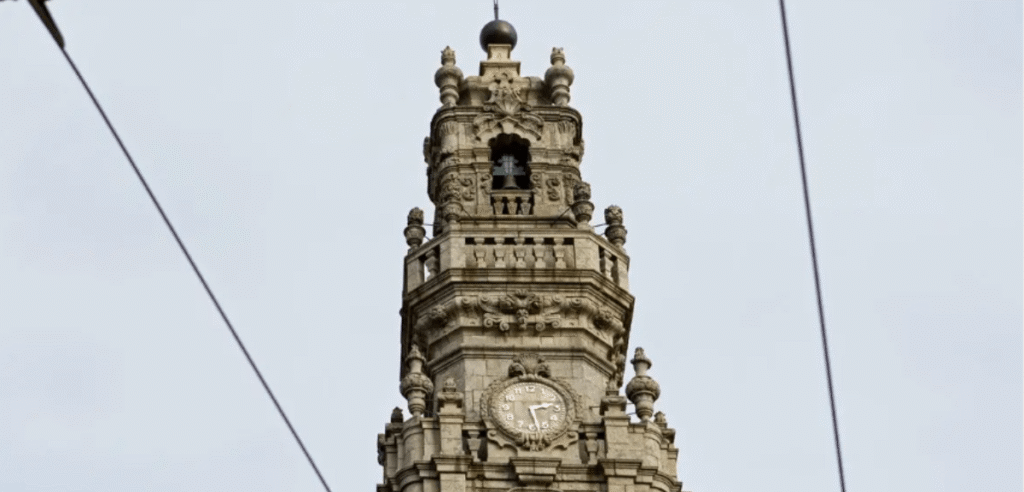Descubra por que visitar a nova exposição da Torre dos Clérigos neste fim de semana é imperdível!
