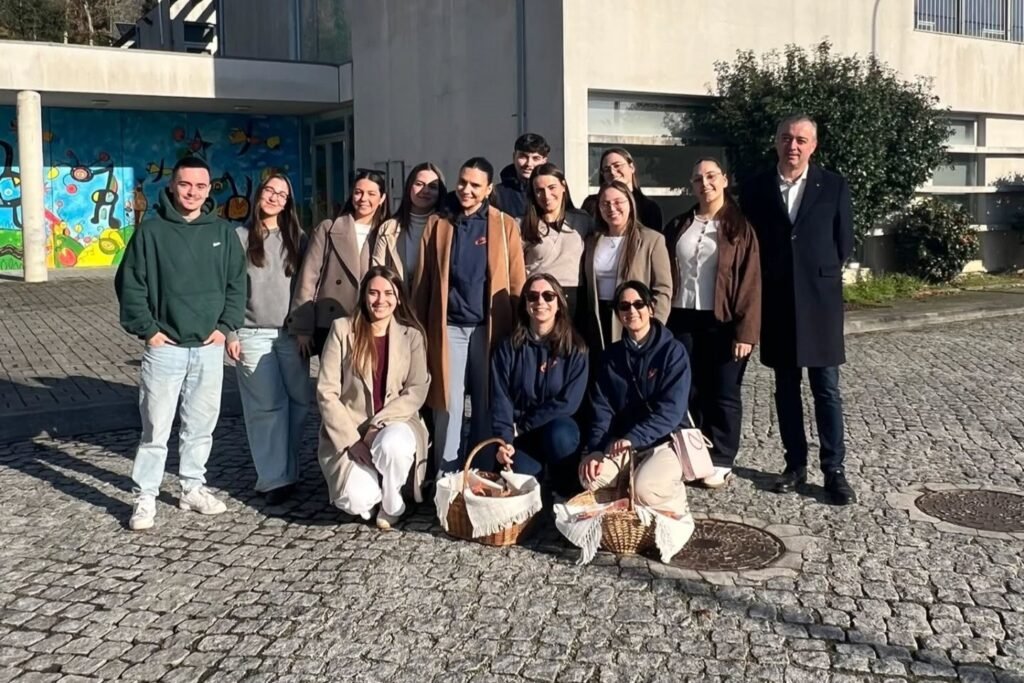 JSD leva apoio e afeto a seniores de Celorico Estrutura local percorreu várias instituições do concelho