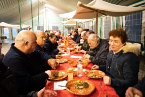 Feira dos Poses regressou com gastronomia, convívio e memória coletiva.