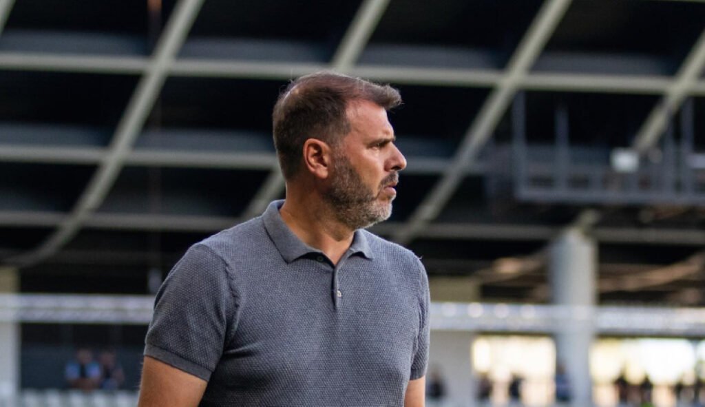 "Antoine: Primeiro e Último da Época"