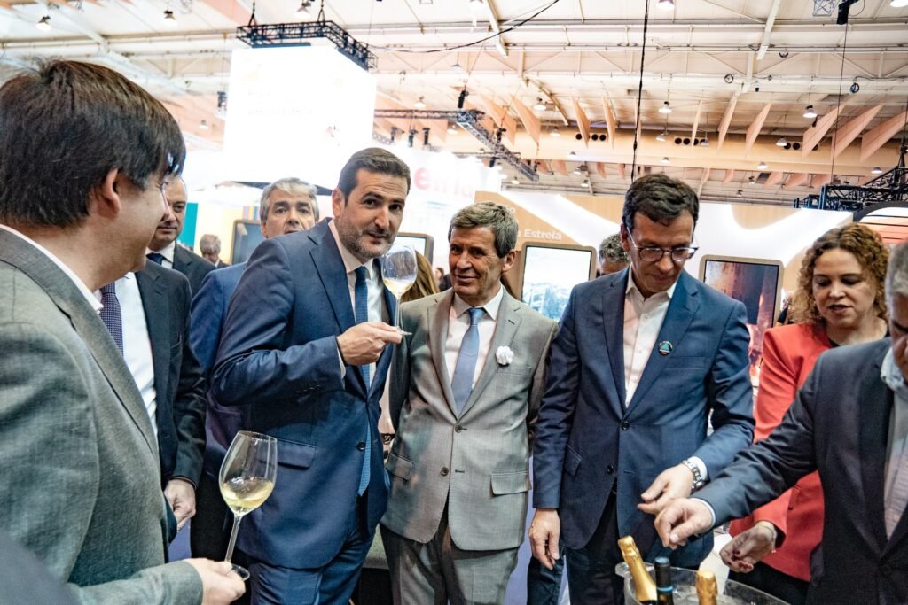 Celorico traz rosas e vinho jovem à BTL em Lisboa Stand recebeu figuras públicas e promoveu o concelho junto de visitantes